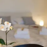 Appartement New Near 123 *