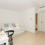Appartement New Near 123 *