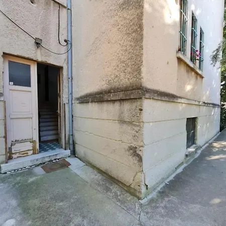 New Near 123 Apartment
