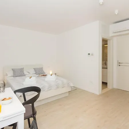 Appartamento New Near 123 *