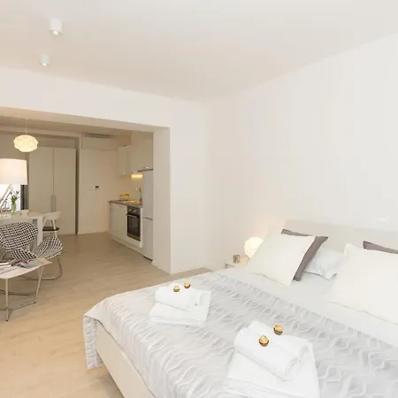 New Near 123 Apartment